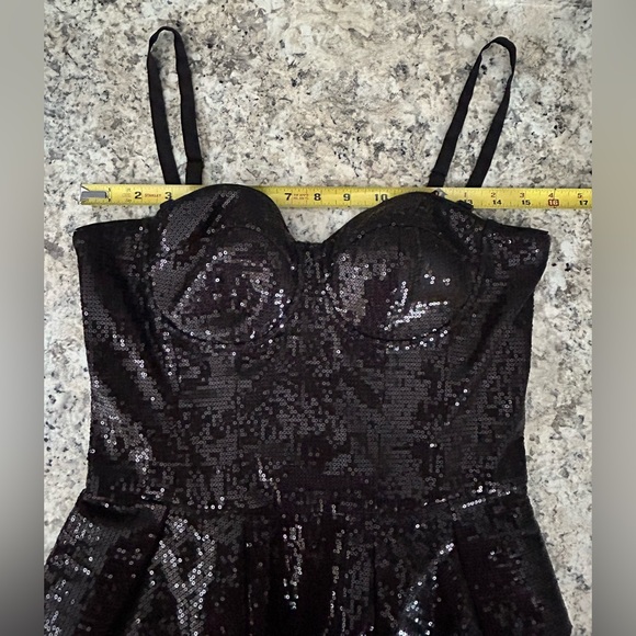 NWOT Bebe Sequin Black Corset Bustier Ruffle Peplum Top Sexy Holiday Size M - Picture 13 of 14
